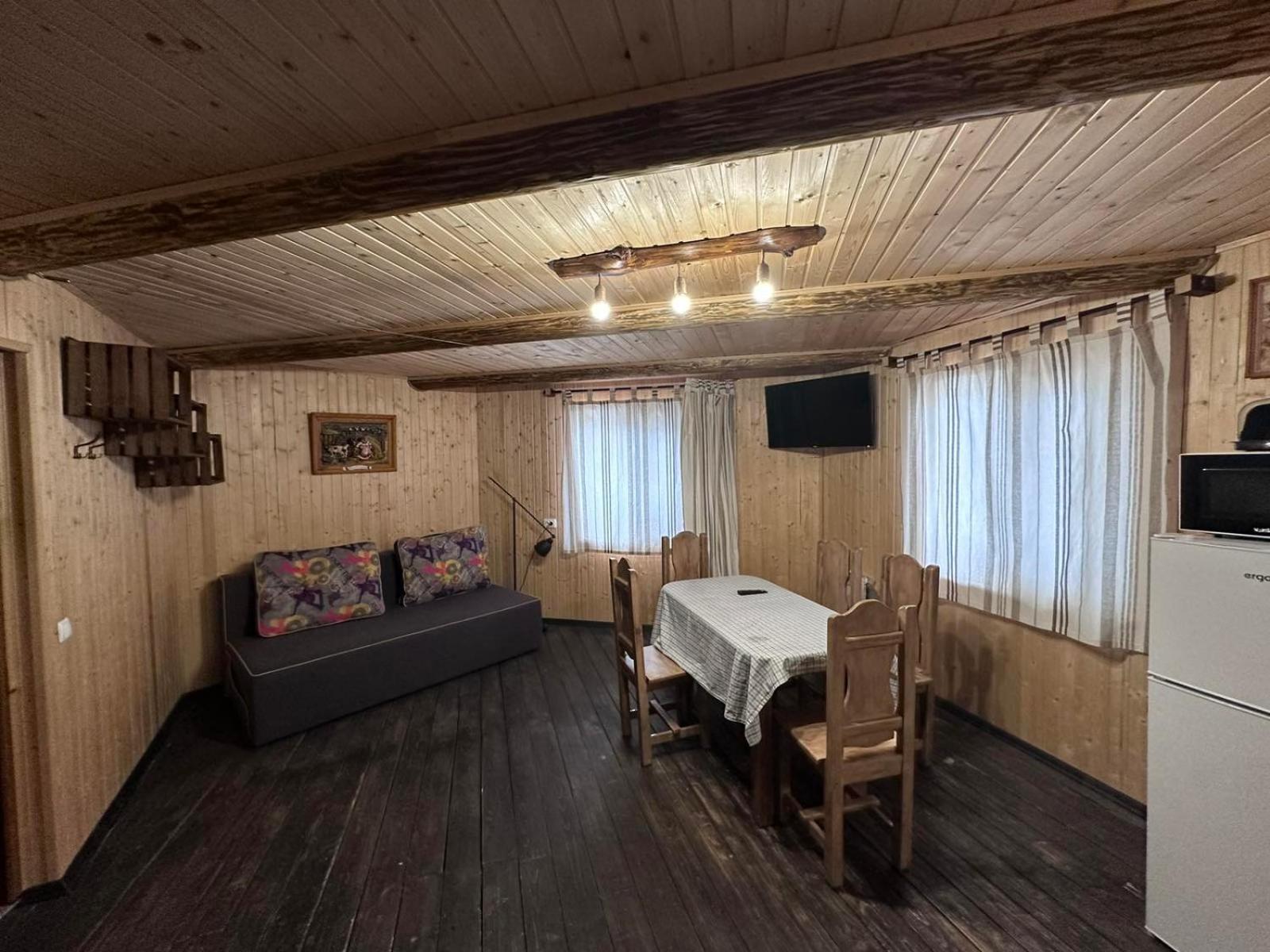 Котедж Садиба Предків بوكوفِل المظهر الخارجي الصورة